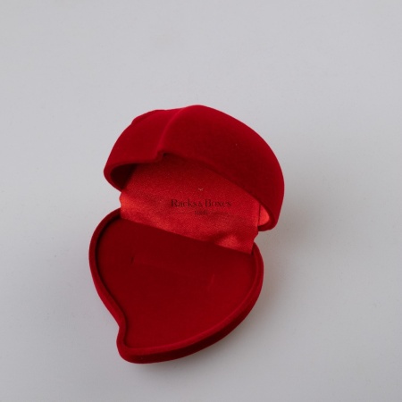 Футляр флокированный сердечко под кольцо, цена указана за 25 шт